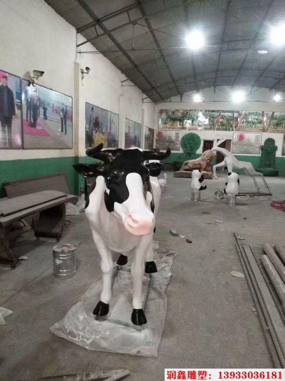 玻璃鋼奶牛雕塑 動物奶牛雕塑加工廠家